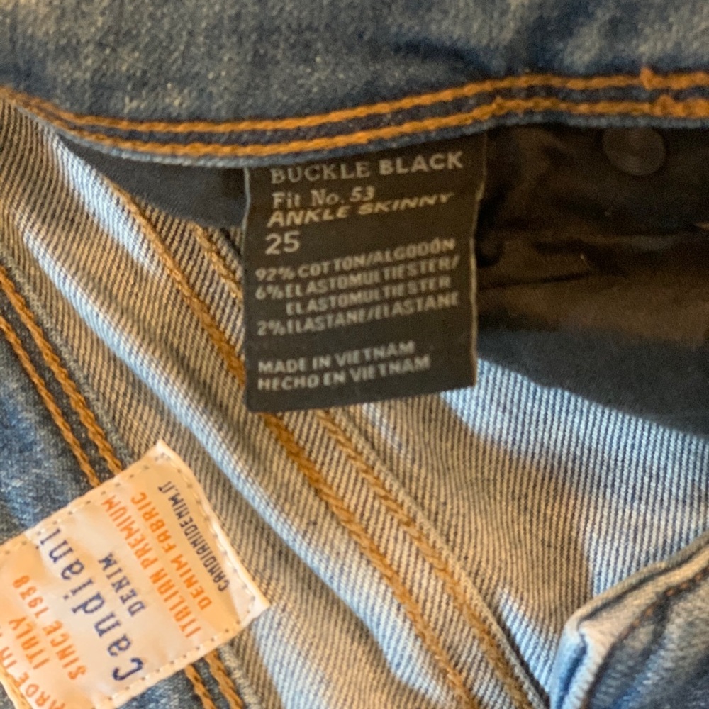 Buckle jeans